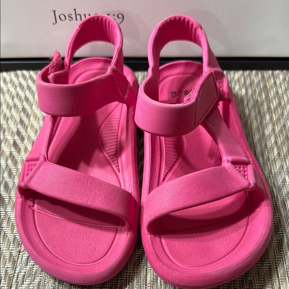 Teva Pink Sport Sandals with Adjustable Straps Little Girls SZ 13 Box1